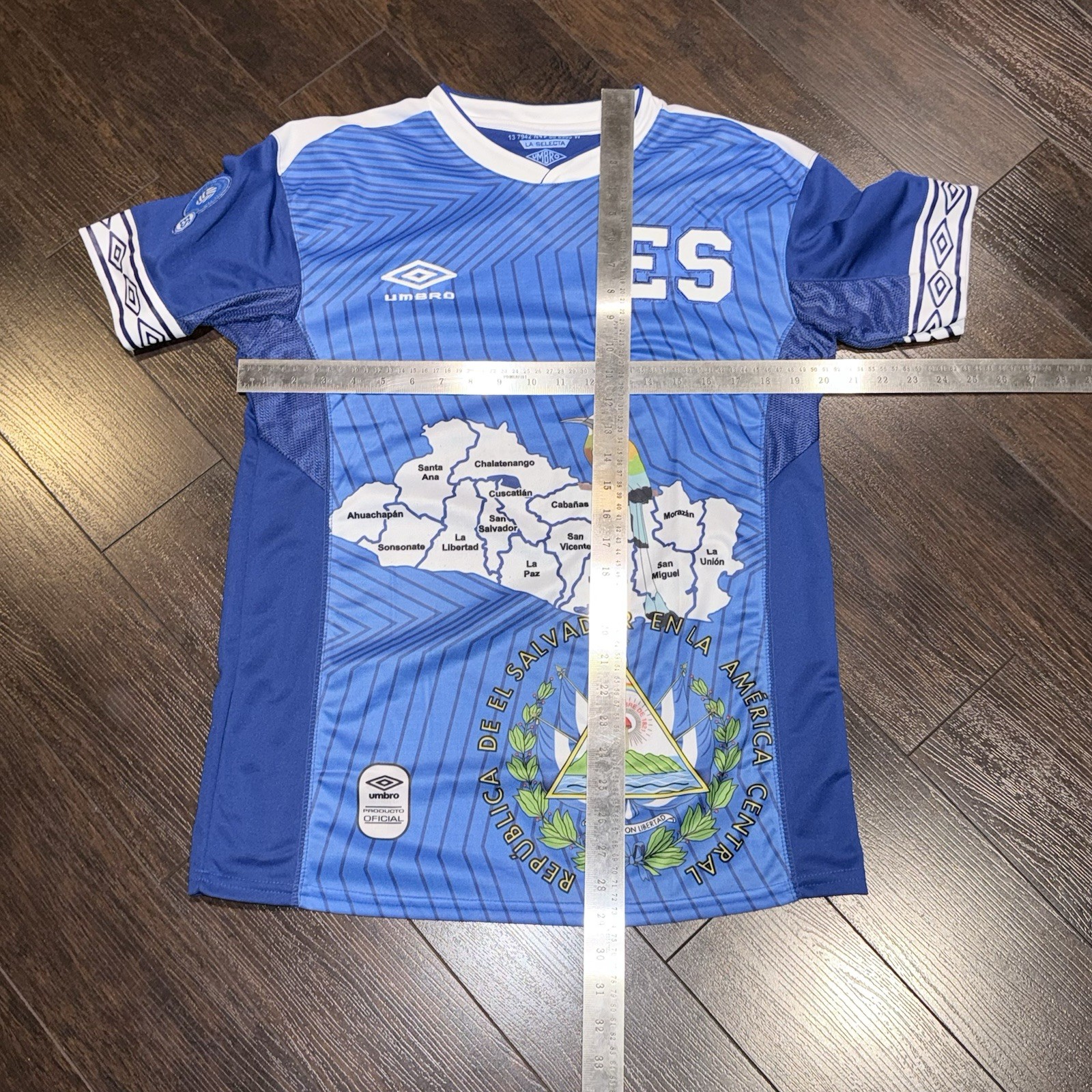 El Salvador National Team Football Jersey Men’s Size L Slim Fit Blue Fan Jersey
