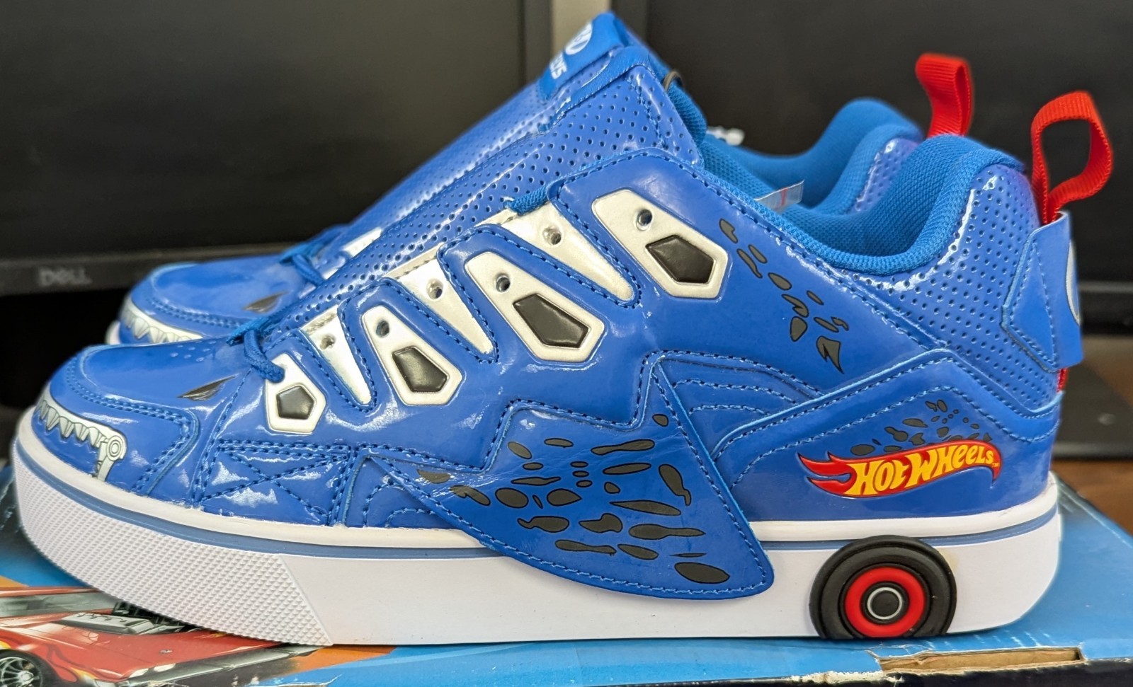HEELYS HOTWHEELS TRACER THEMED MEN’S SNEAKERS *SEE VARIATION* NEW IN BOX