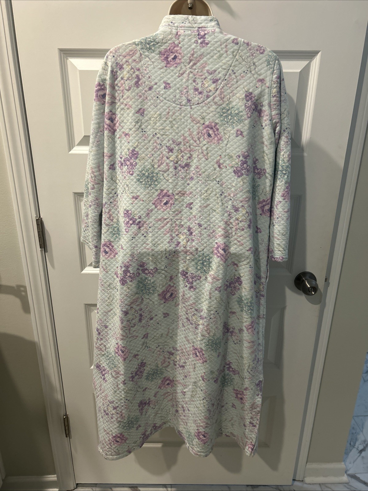 EUC Miss Elaine Sz S Soft Quilted Robe Full Zip Pockets Lt Blue/Lavender Floral