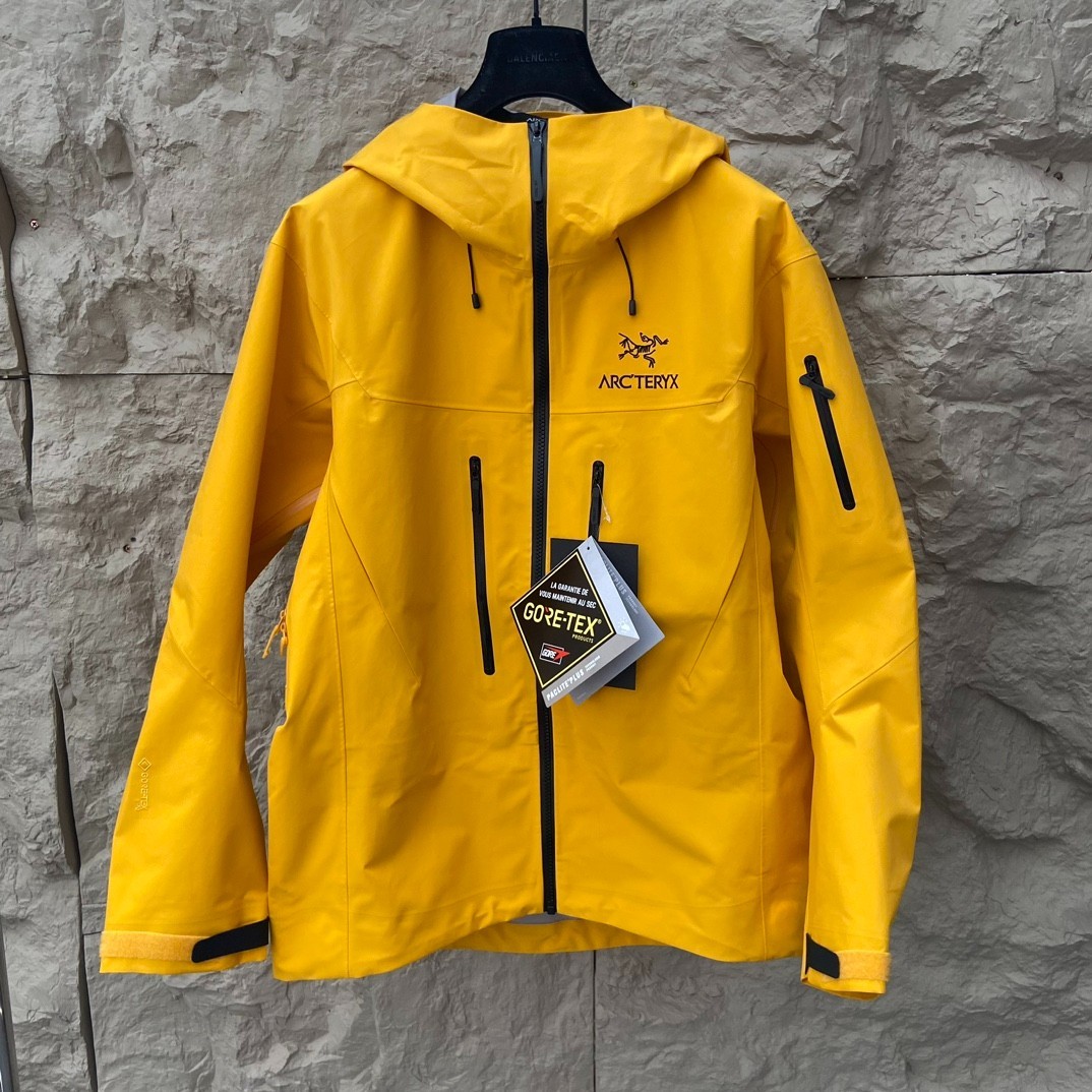 Arcteryx Alpha SV winter Jacket Men’s light Yellow Size L new