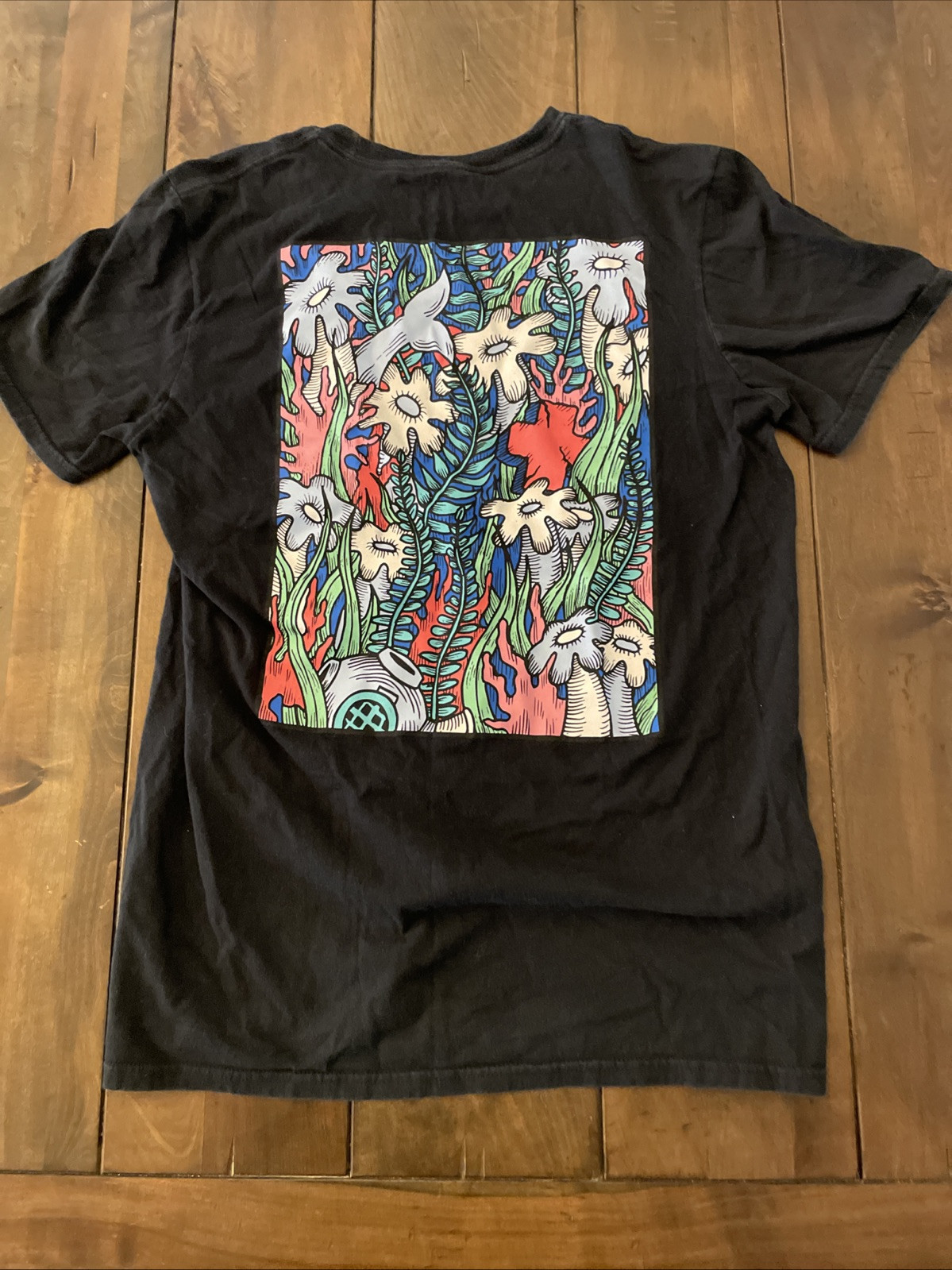 Pink Dolphin T-Shirt Men’s Medium Black Logo Rare Trance Trippy Cross Flower