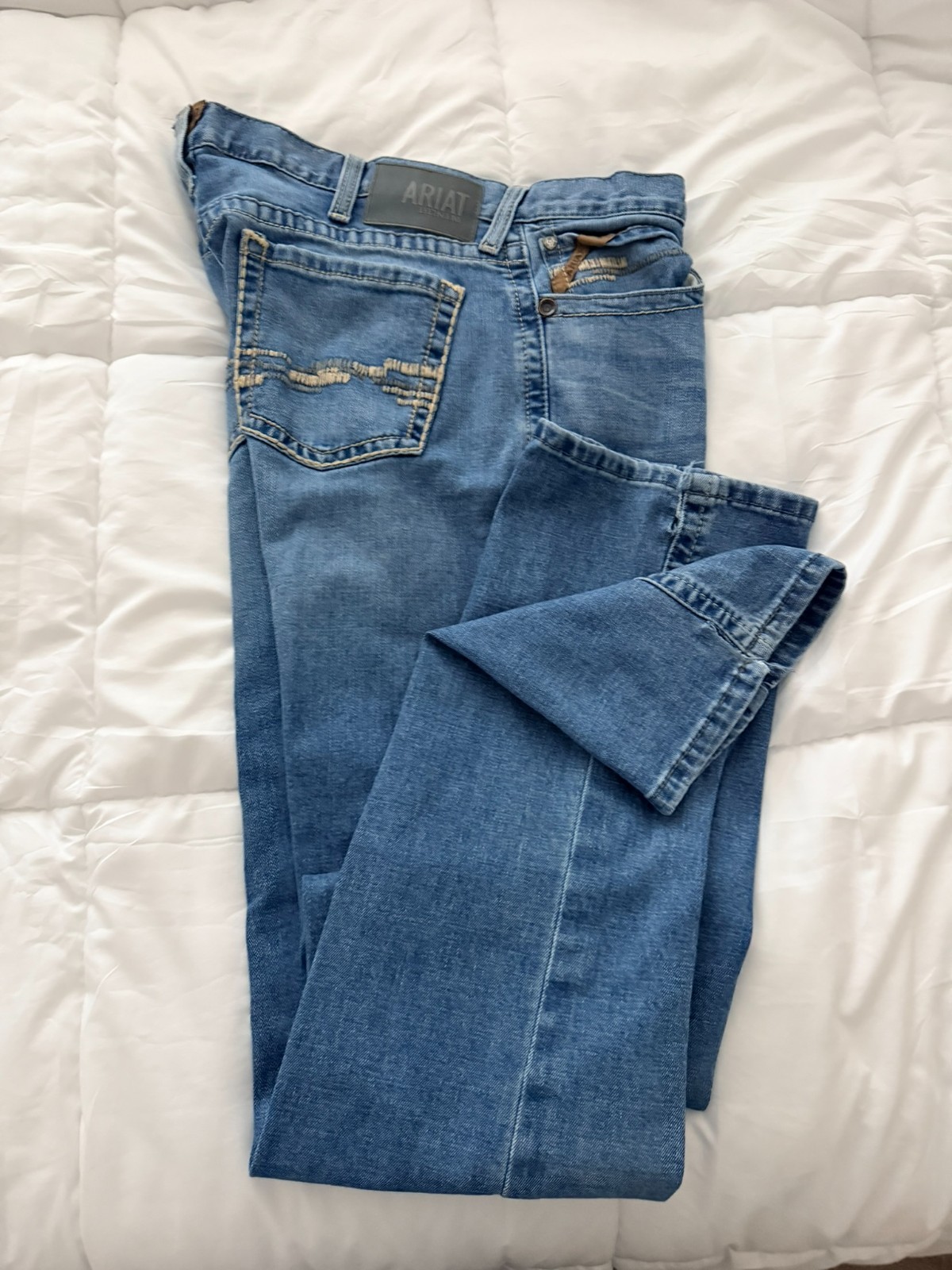 Men’s Ariat Slim Fit Straight Leg Jeans 36×36 w/Boot Hem Slit