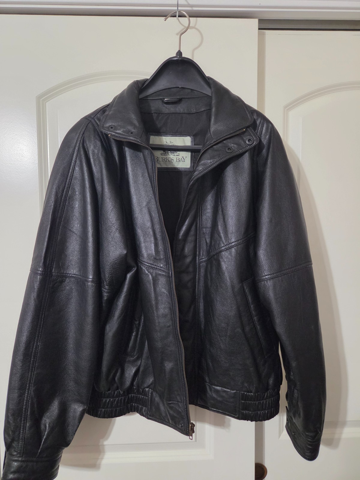 Burks Bay Black Jacket Men L Genuine Leather (lamb) Excellent Condition.
