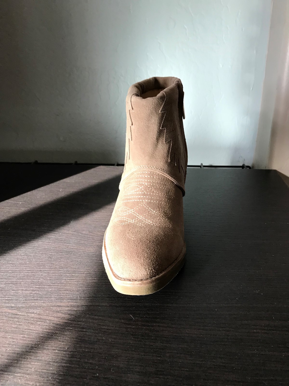 *ITEM NOT AVAILABLE AT THIS TIME**New Women’s Suede “Spirit” Western Boots, 10M 