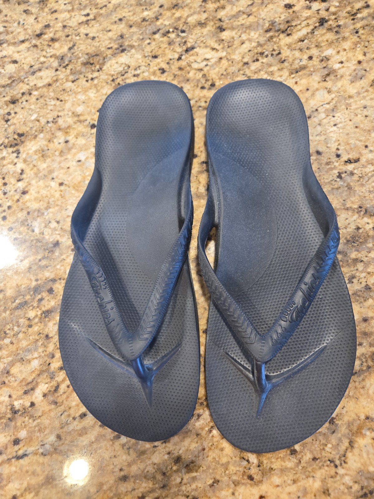 Archies Unisex Arch Support Flip Flops Black – Mens US 10, Womens US 11