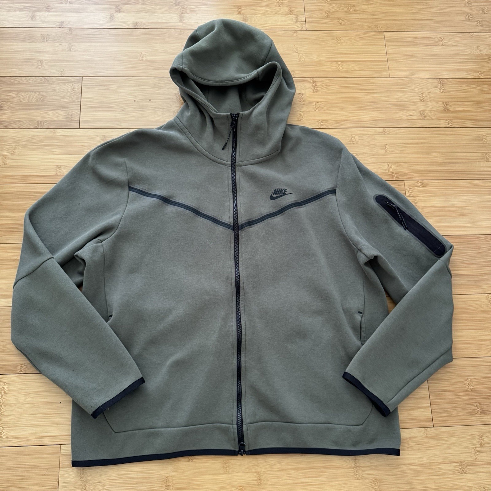 Nike Tech Fleece Full Zip Hoodie Jacket CU4489-380 Mens Size XL Olive Green