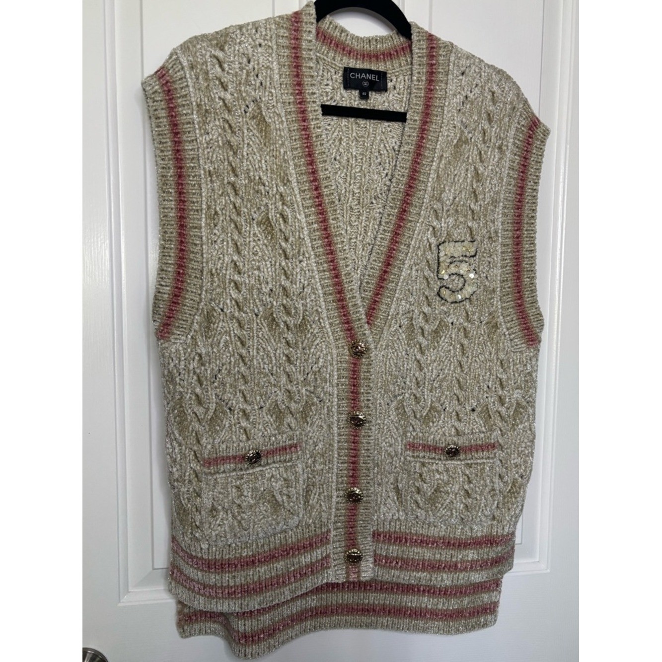 CHANEL 22FW Beige Cable Knit Vest with Pink Accent size French 40