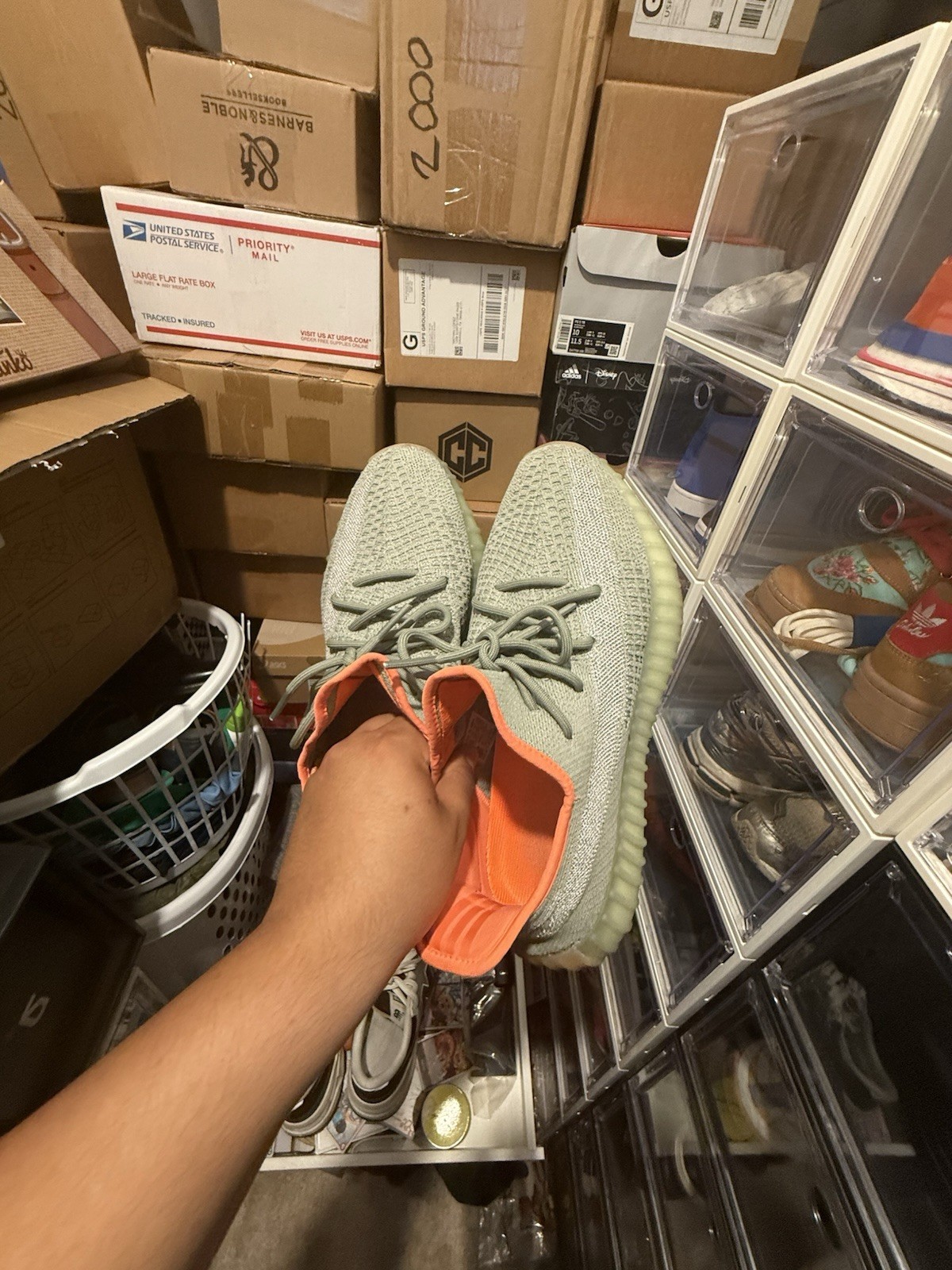 adidas Yeezy Boost 350 V2 Men’s Size 10.5 Desert Sage