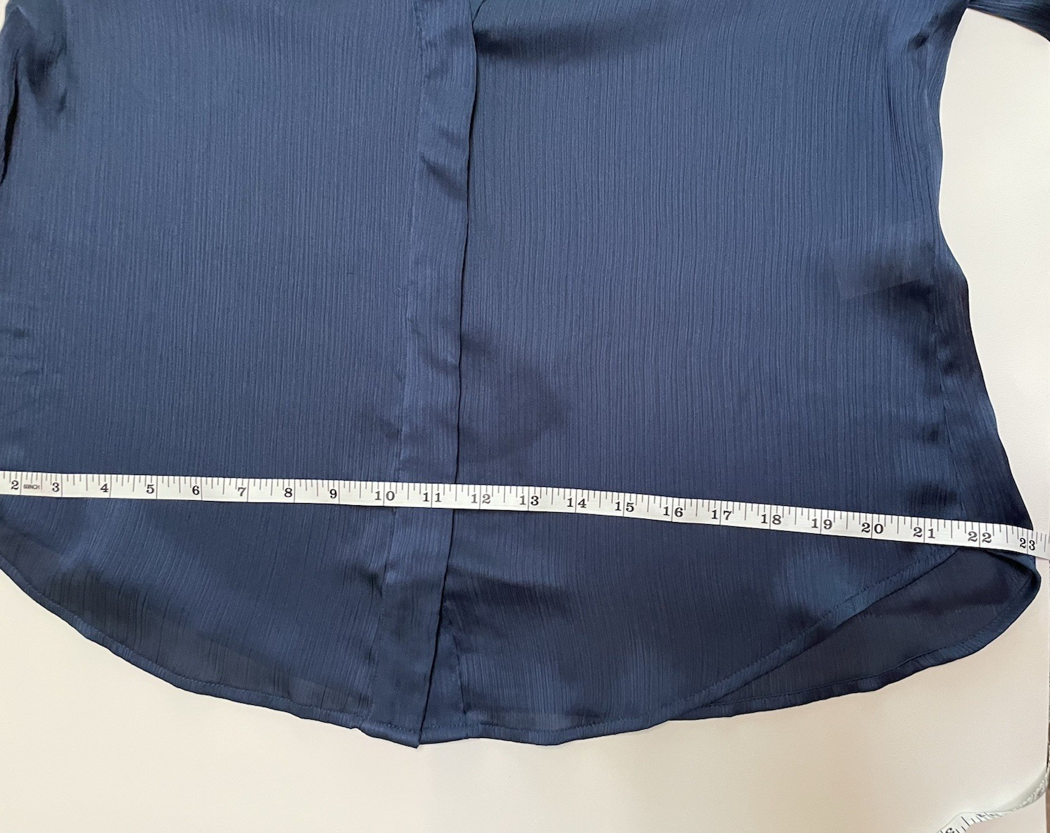 BANANA REPUBLIC Navy Blue Silky Satin Blouse Puff Sleeve Split V-Neck Sz: Small