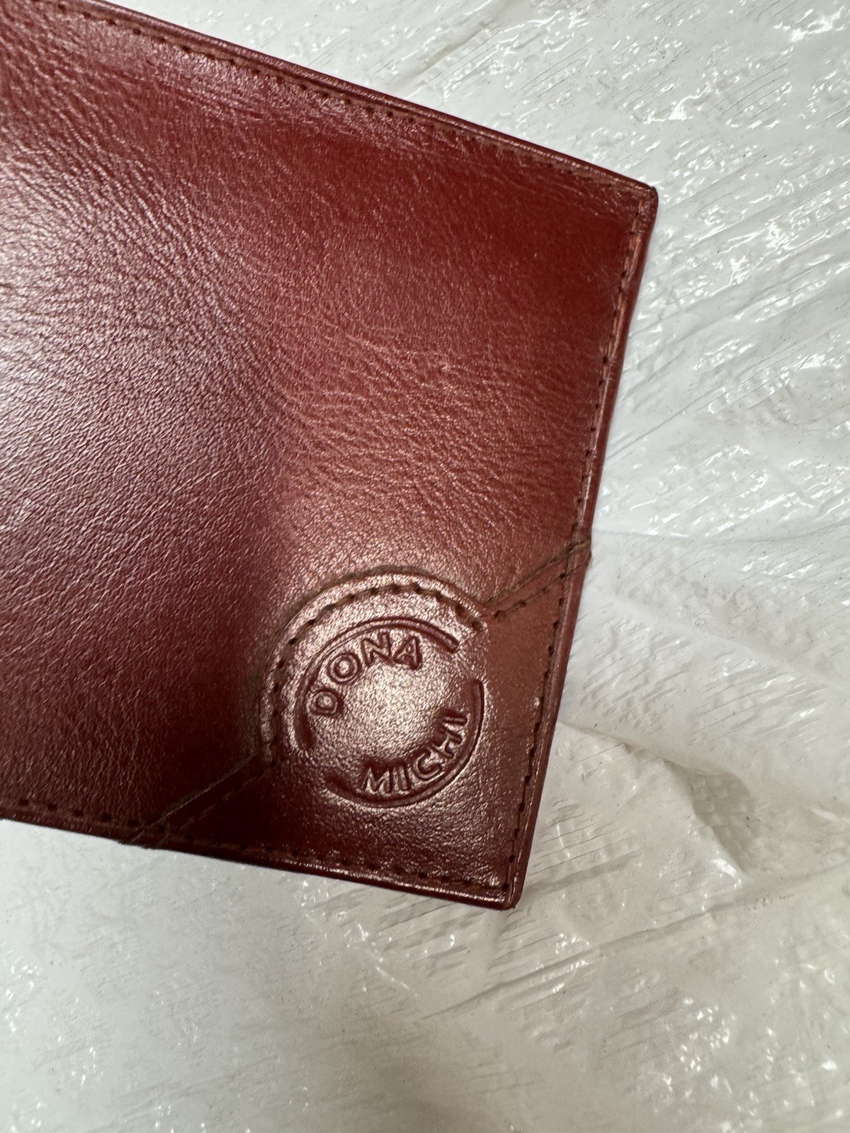 Dona Michi Genuine Leather Bi-Fold Wallet Brown Men’s Credit Card ID Holder