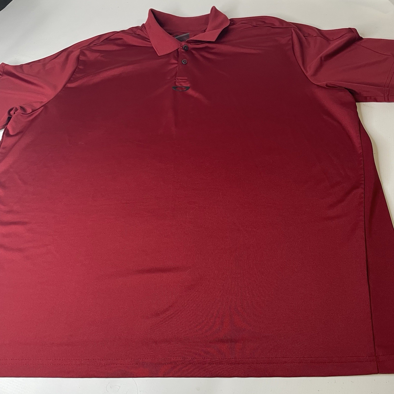Oakley Men’s Red Solid Short Sleeve Collared Polo Shirt, Logo Accent XL