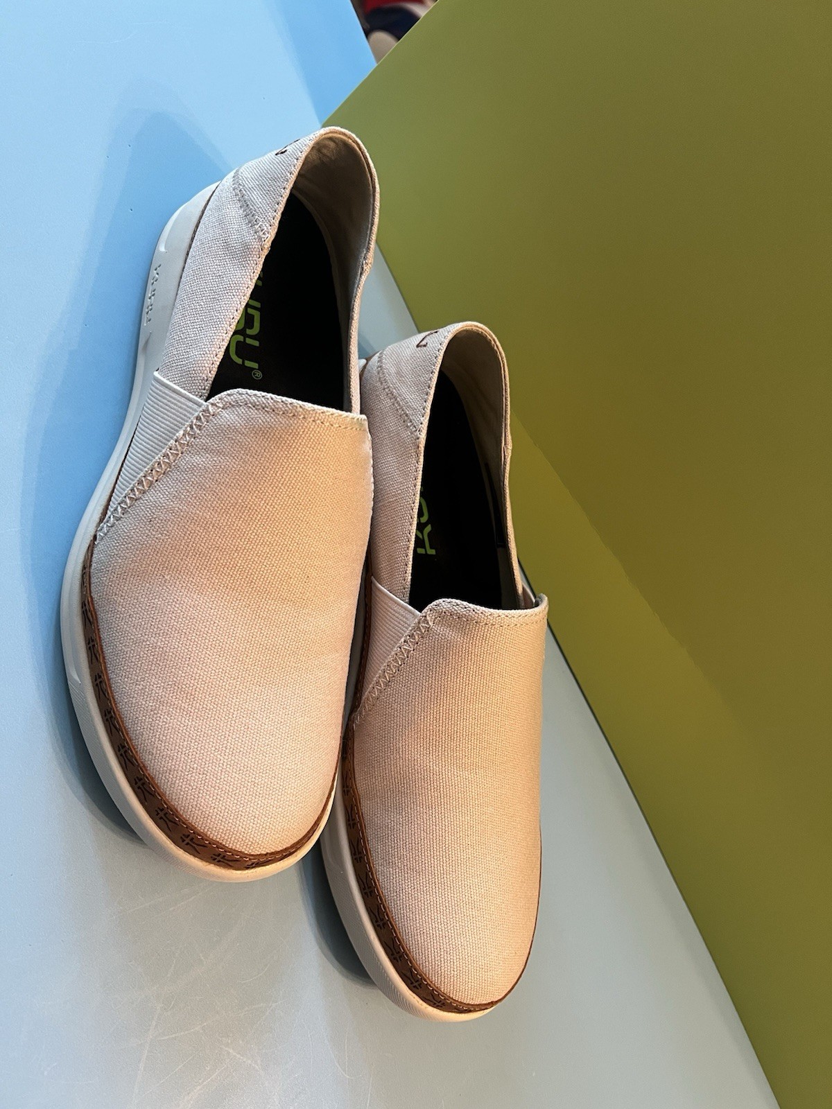Kuru Roam Atla Classic Womens Size 9.5 Beige Brown Casual Walking Slip-On Shoes