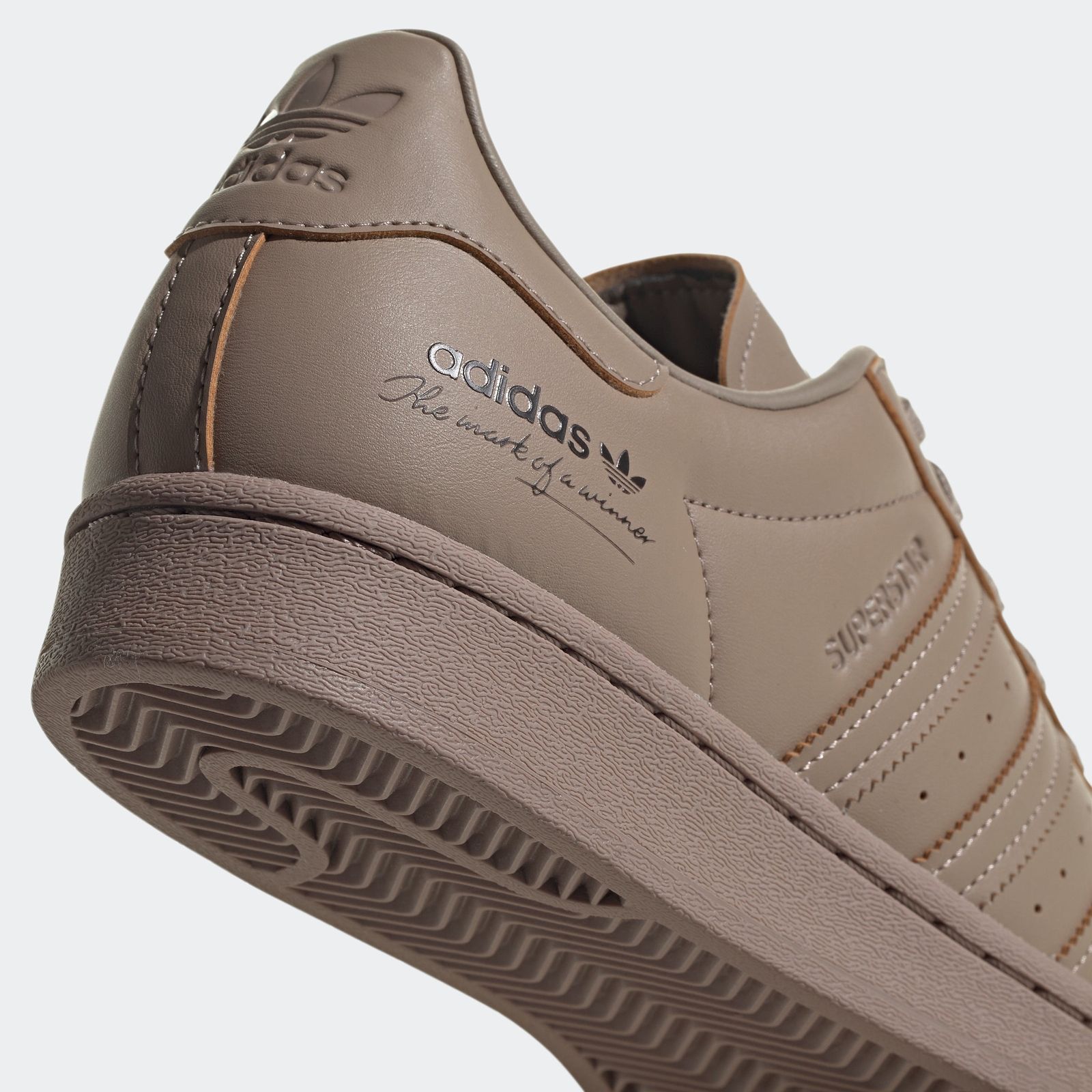 adidas Superstar Originals Chalky Brown Tan Earth GY9641 Men’s Shoe Size 9.5