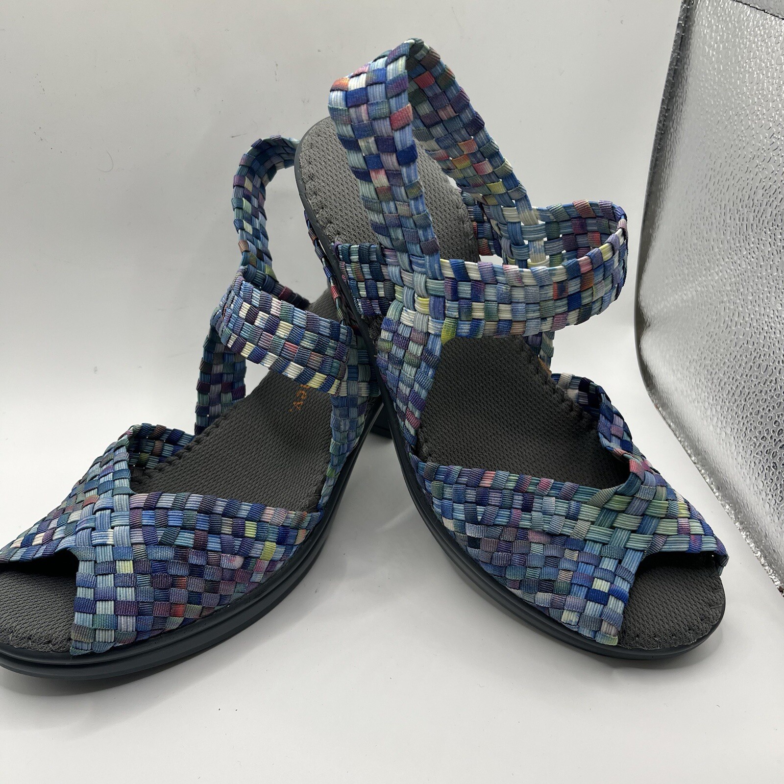 BM Bernie Mev Heeled Sandals Women’s Size 8.5/9 Open Toe Light Blue Gray Sole