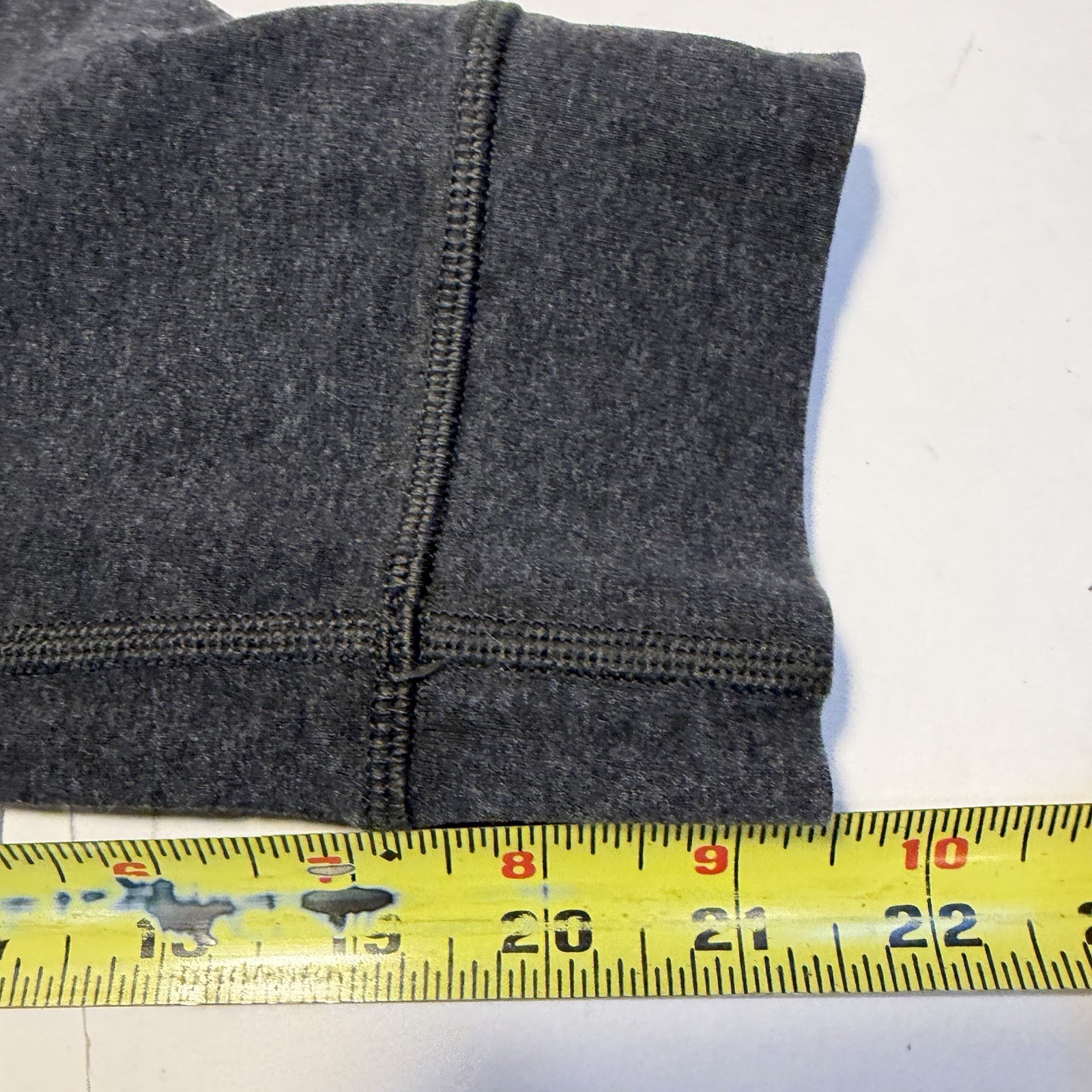 Lululemon Crop Leggings Women 6 Gray Ruched Back, Hem Soft Cozy Casual Sporty