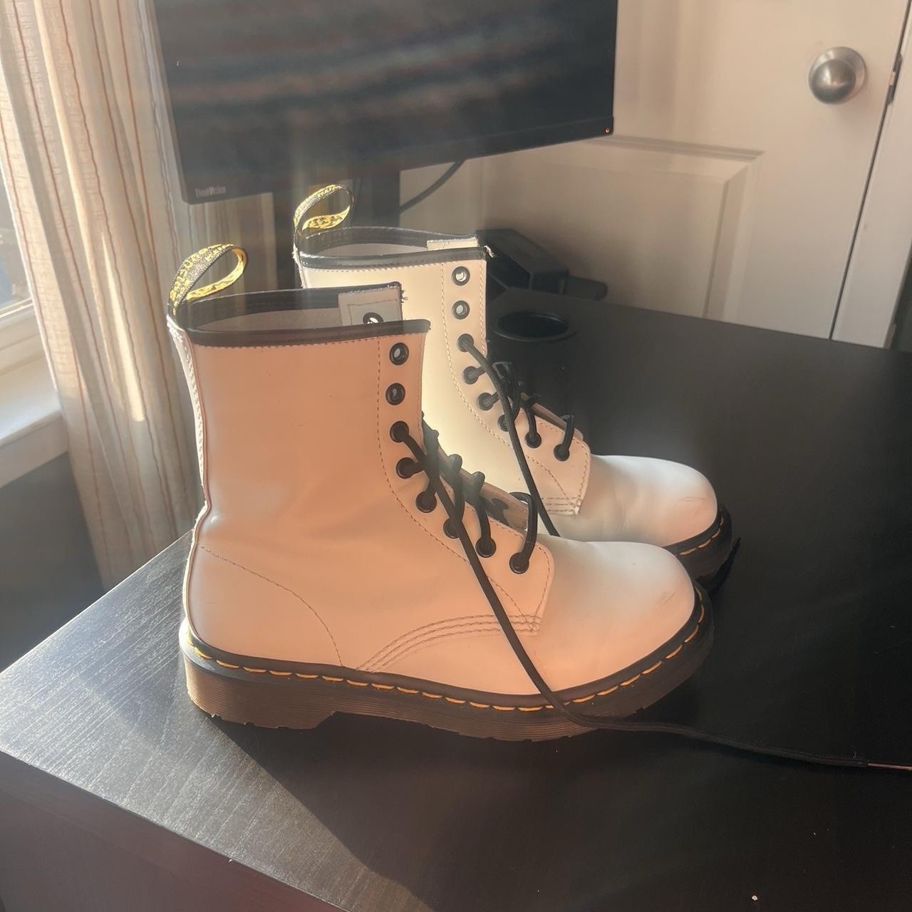 Dr. Martens White Leather Lace-Up Ankle Combat Boots Round Toe US 7