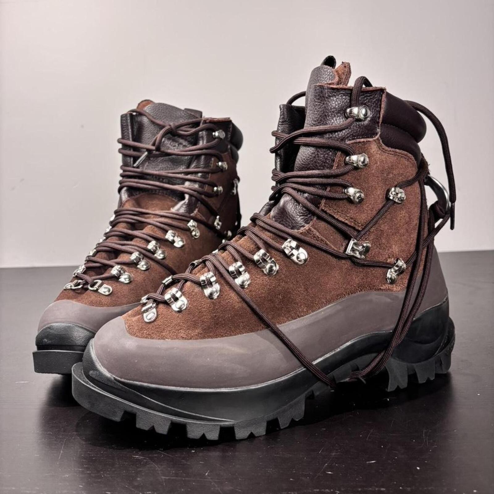 Heliot Emil Hiking Boots Size 42 / US 9
