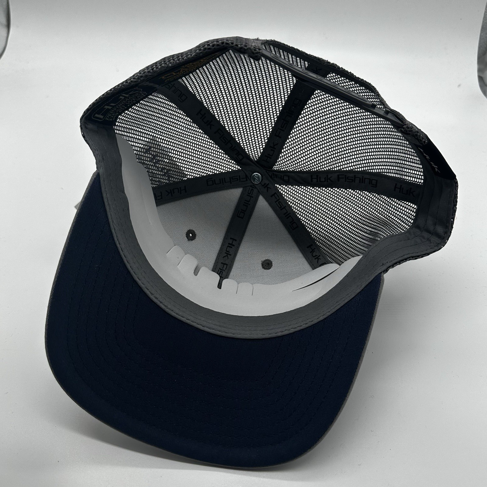 Huk Performance Fishing Trucker Hat Cap Retro Gray Jeep 4×4 Off Road Surf NWT