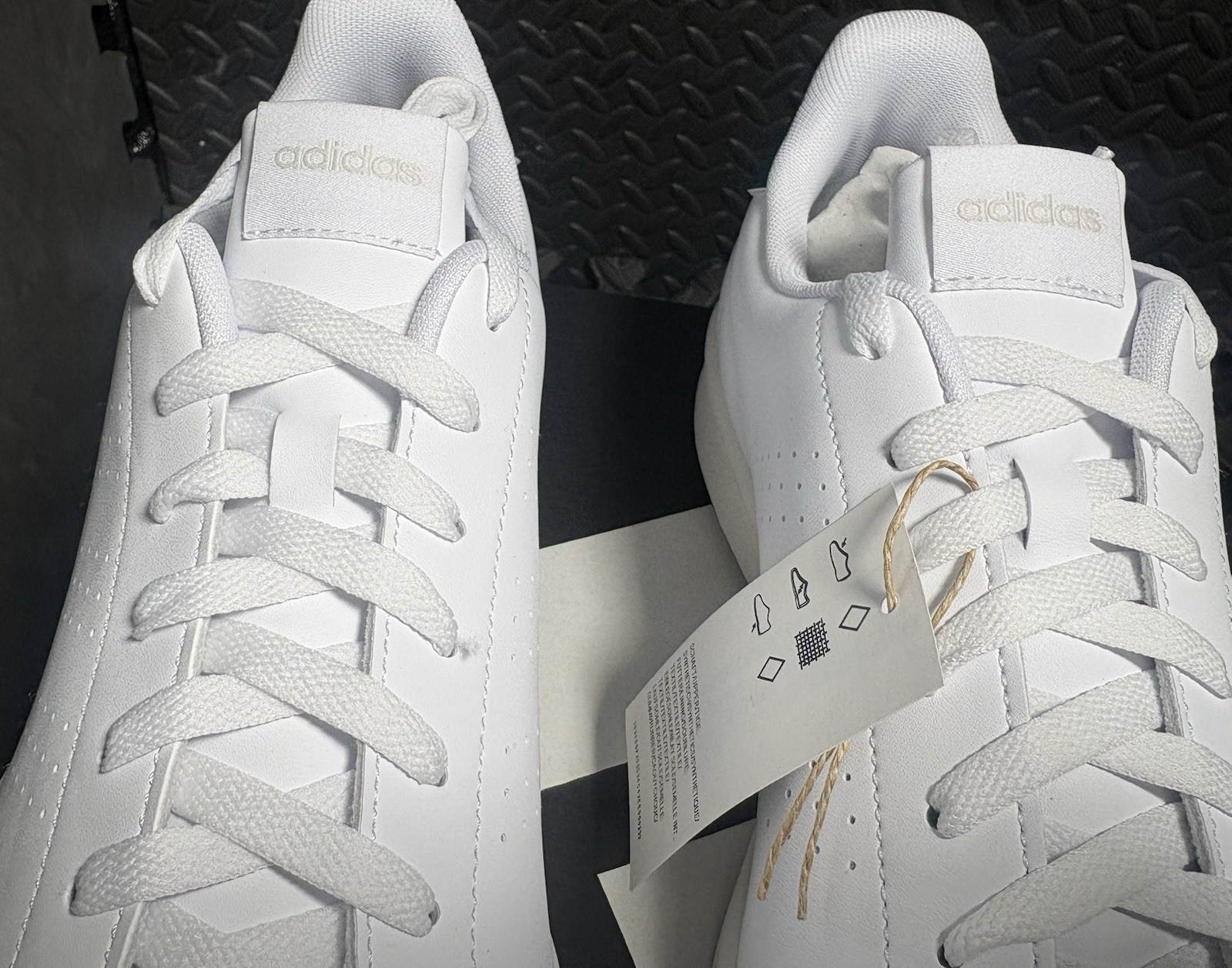 Adidas ADVANTAGE Mens Size 9 NEW w Box/tag FREESHIP GW5537