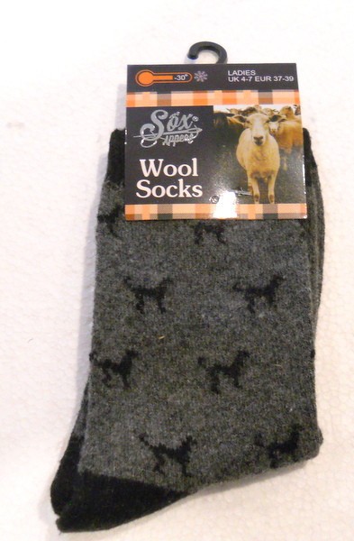 1 Pair of Ladies Dog design wool Socks Shoe Size 4-7