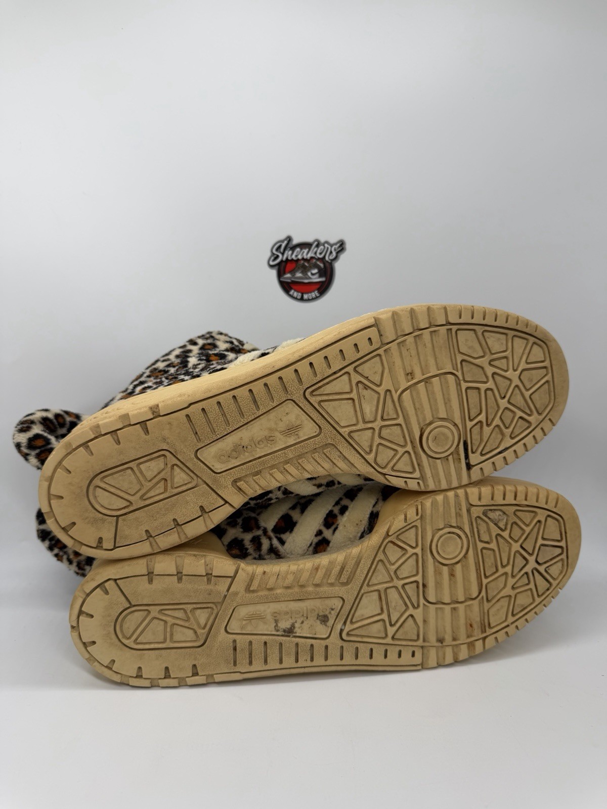 Adidas x Jeremy Scott Leopard Cheetah Animal Tail Wings Bear Mens V24536 Size 11