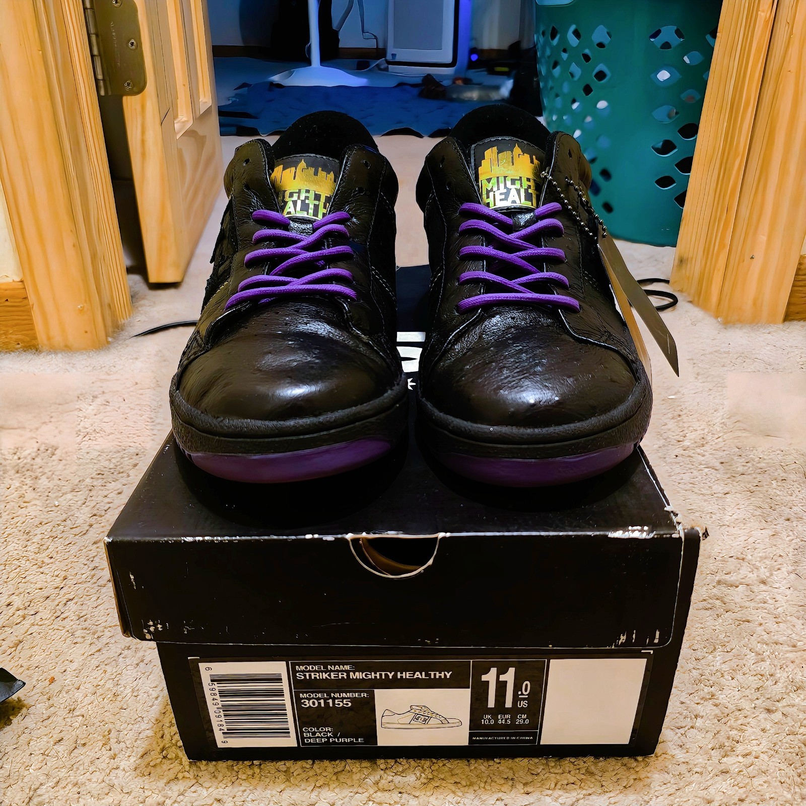 DC Striker Mighty Healthy Size 11 Black Purple Rare Limited Edition w/ Box