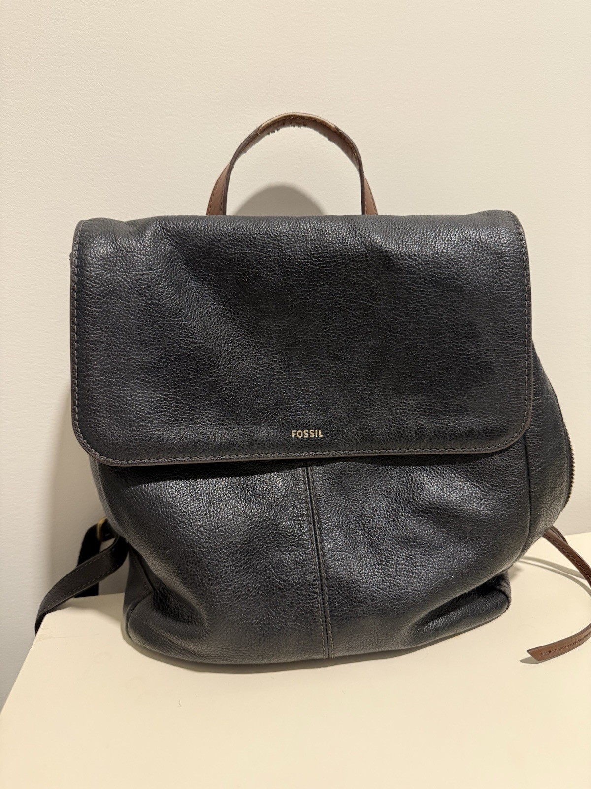 Fossil Claire Leather Backpack • Black & Brown Purse Travel Flap Snap EUC