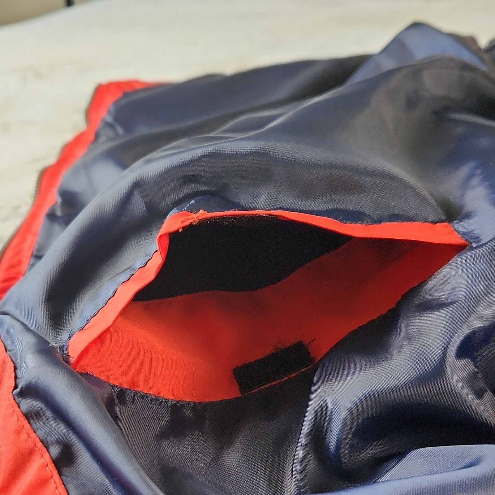 US Polo Assn. Men’s Puffer Vest, Red with Navy Blue Lining Zip Up Size XL