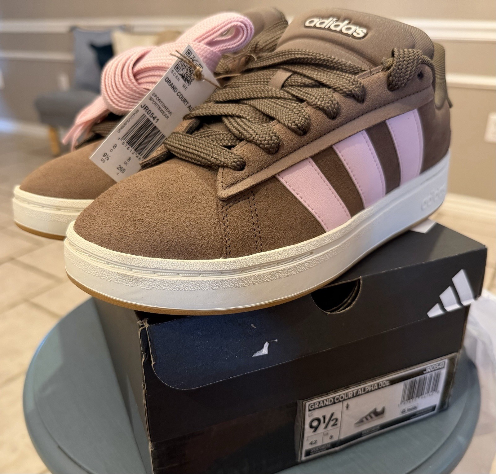Adidas Grand Court Alpha 00s 9.5 Women’s Cloudfoam Low Top Sneakers JR0541