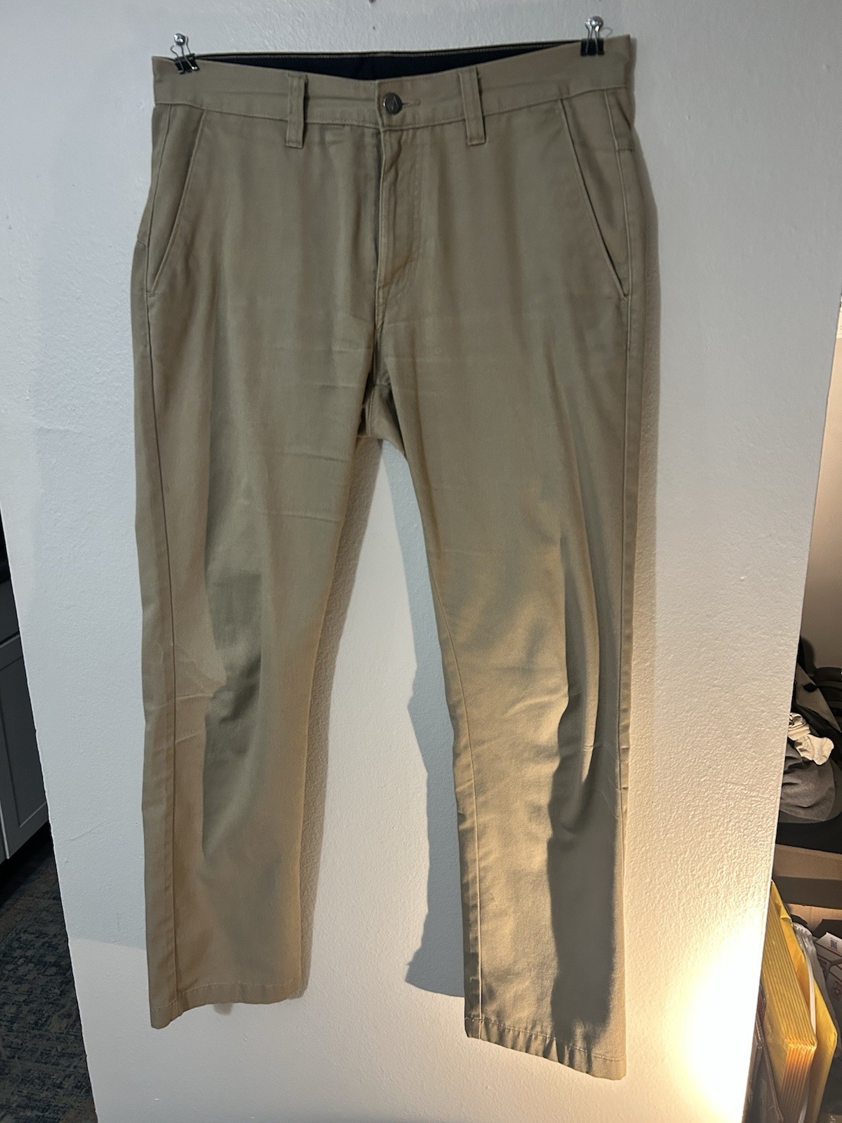 Volcom Mens 32 Khaki Chino Pants Tan Straight Fit Casual Skate Cotton Beige
