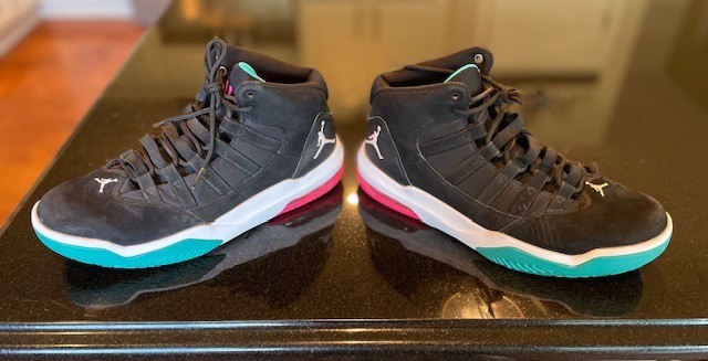 AIR Jordan Max Aura ‘Black Turbo Green’ AQ9084-063 White Aqua Hyper Pink Men’s 9