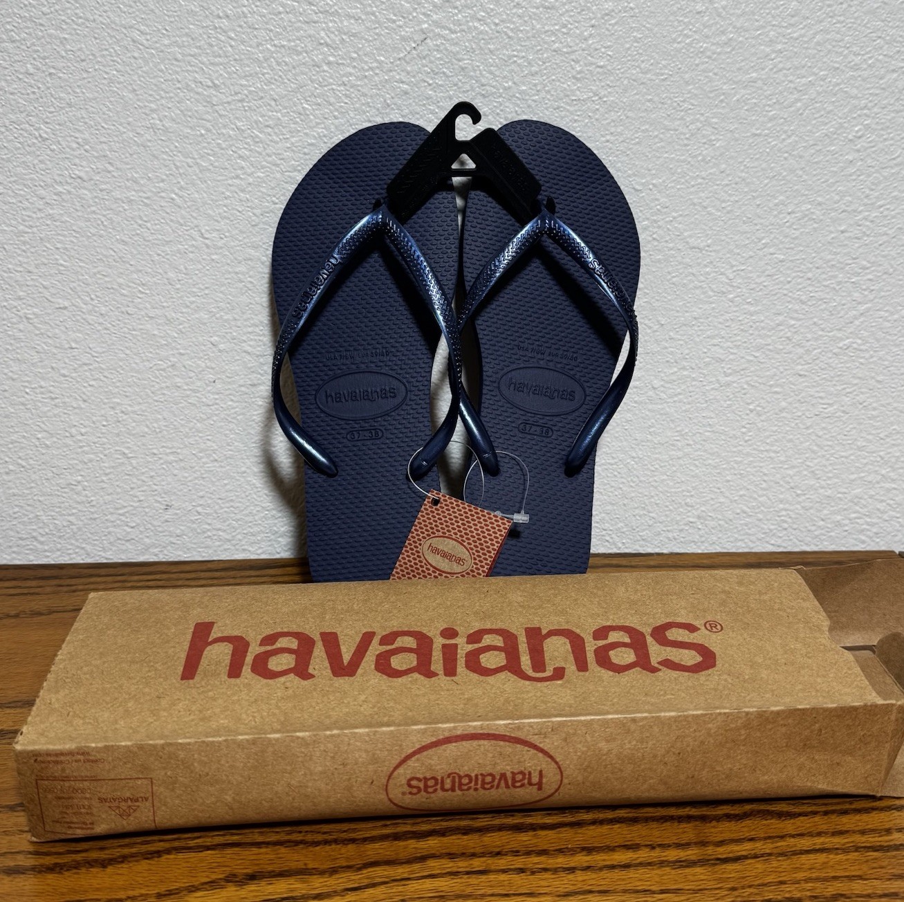 NEW Havaianas Brazilian Flip Flops Womens Sandals Sz 7/8 Eur 37/38 Navy Blue