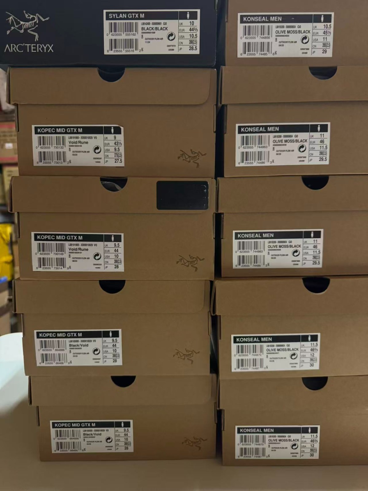 Arc’teryx mens Kopec Mid GTX Boot Void/Rune Size US9.5