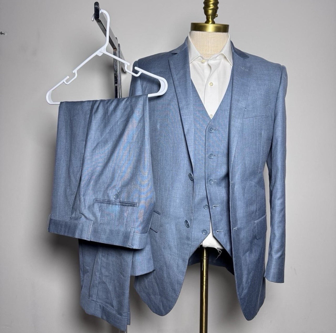 Bocaccio Uomo Men’s Blue 3-Piece Wool Twill Suit Regular Fit 38L