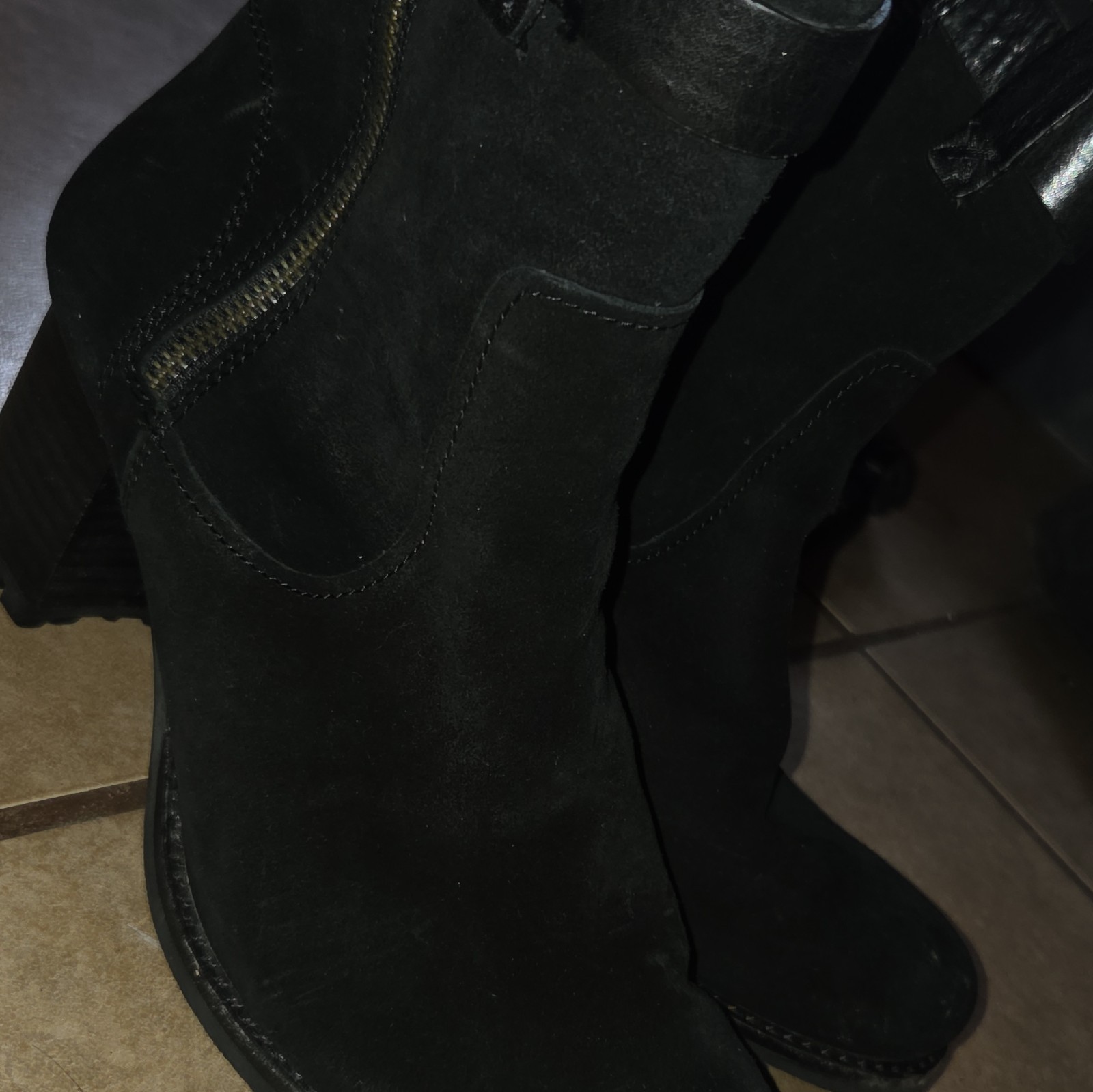 Trask Women’s 8.5 Black Suede Ankle Bootie Round Toe Side Zip Lug Sole