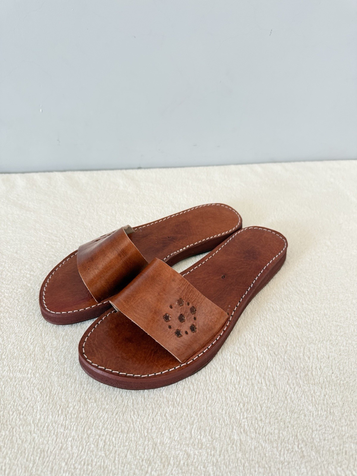 Handcrafted Genuine Leather Sandals for Women – Black Single Strap