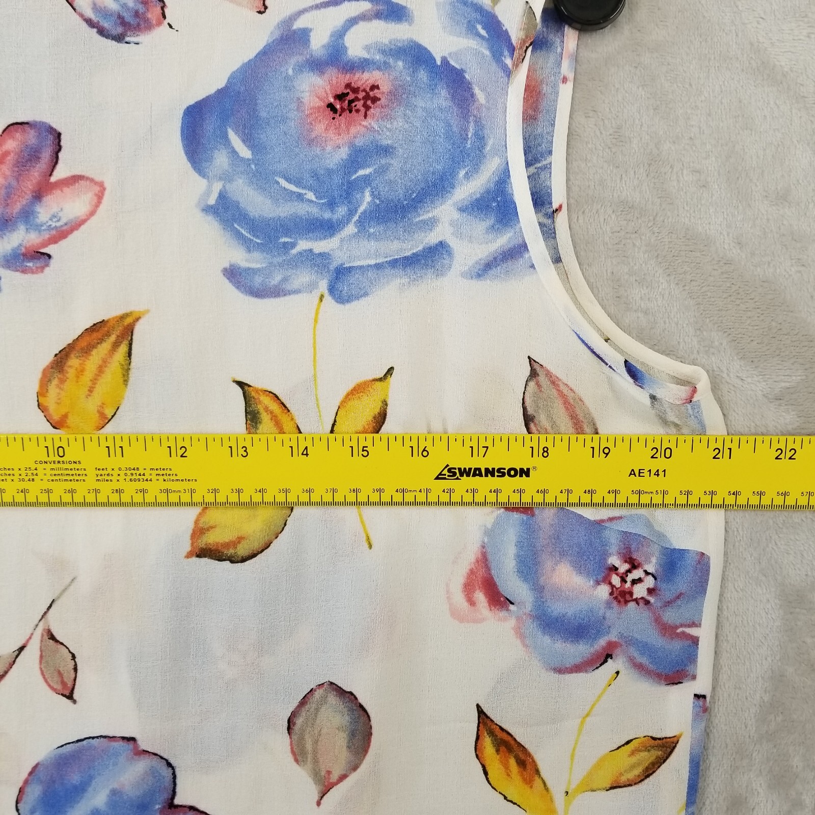 Vtg Anne Klein Top Women 12 Floral 100% Silk Sleeveless Shell Keyhole Back Money