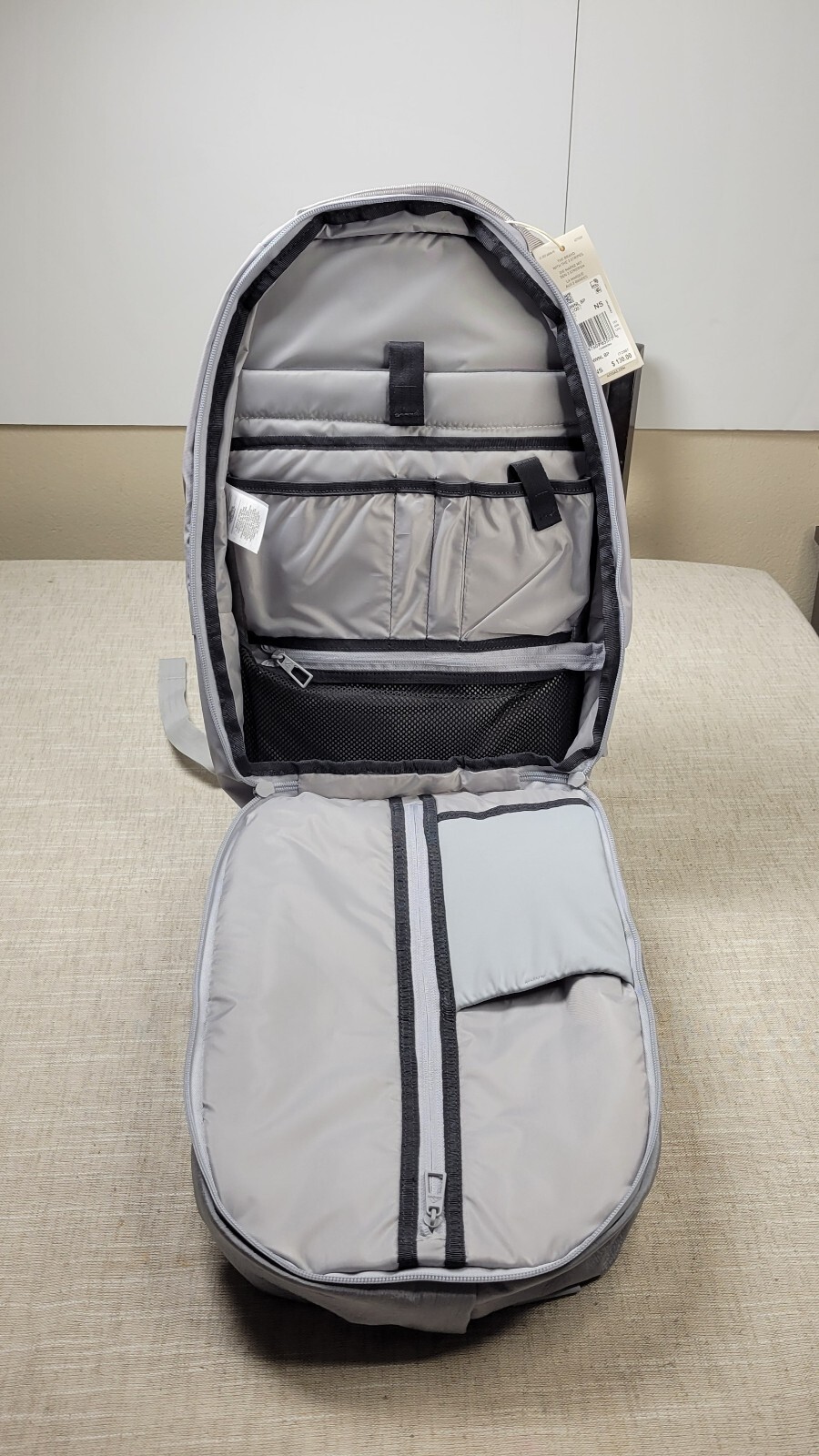 Adidas 4NWNL Backpack Bag 20.5 L Halo Silver w/ inner Laptop Sleeve