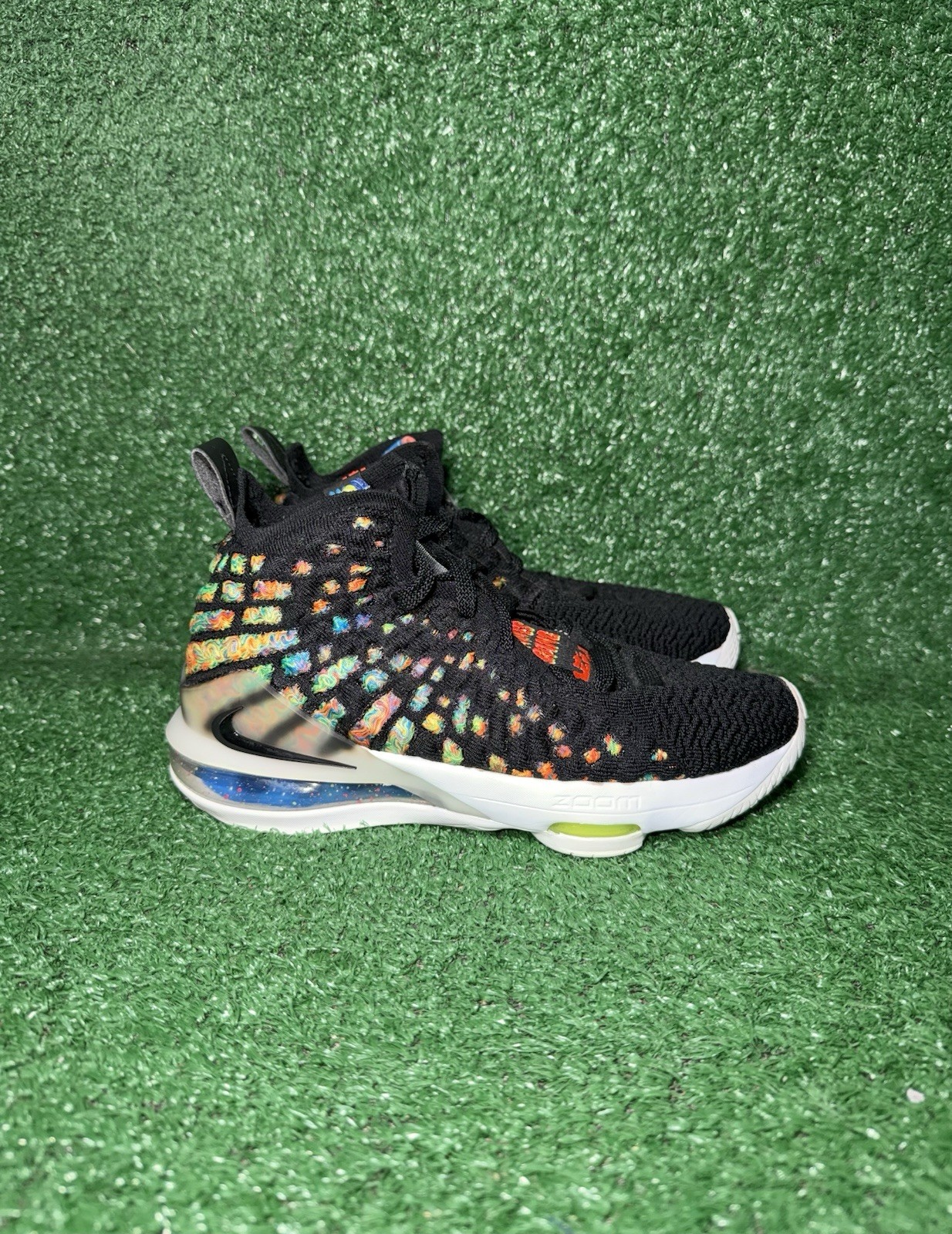 Nike LeBron 17 GS James Gang Multicolor Basketball Shoes Youth Size 4Y BQ5594-00