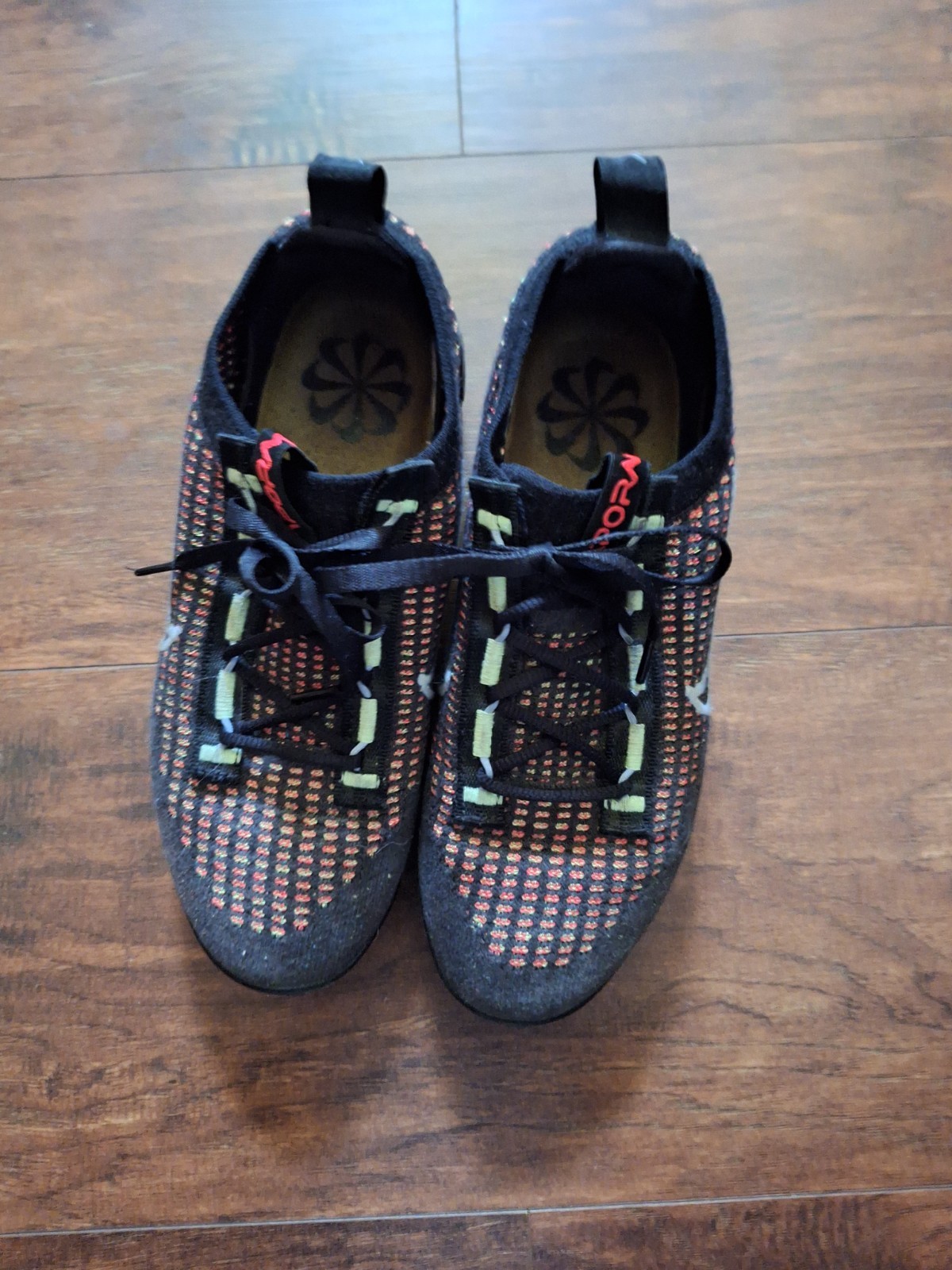 nike 6.5 vapor max pink and green shoes