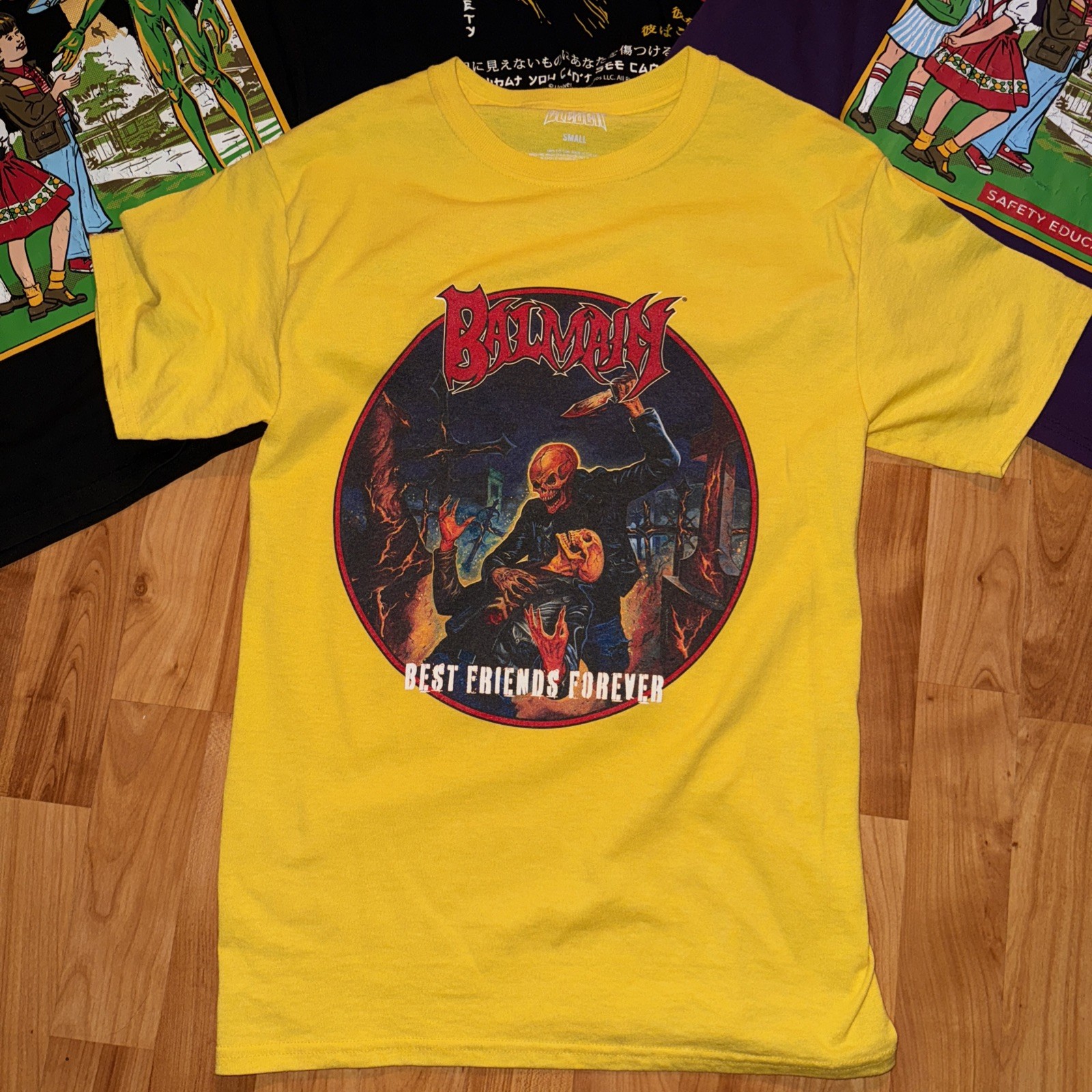 4 Random Men’s Small Graphic T Shirts Lot