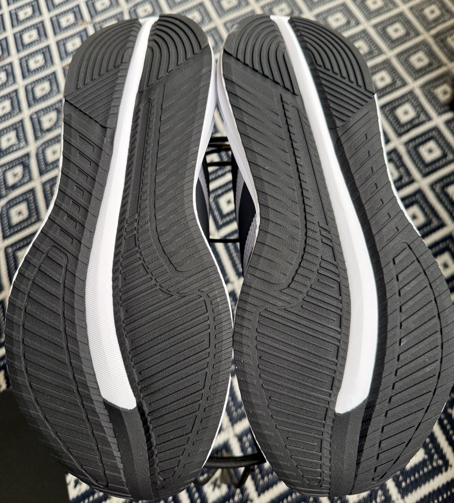 adidas Galaxy 7 Men’s Low Top Lace-Up Athletic Sneaker Halo Silver/Black ID8754