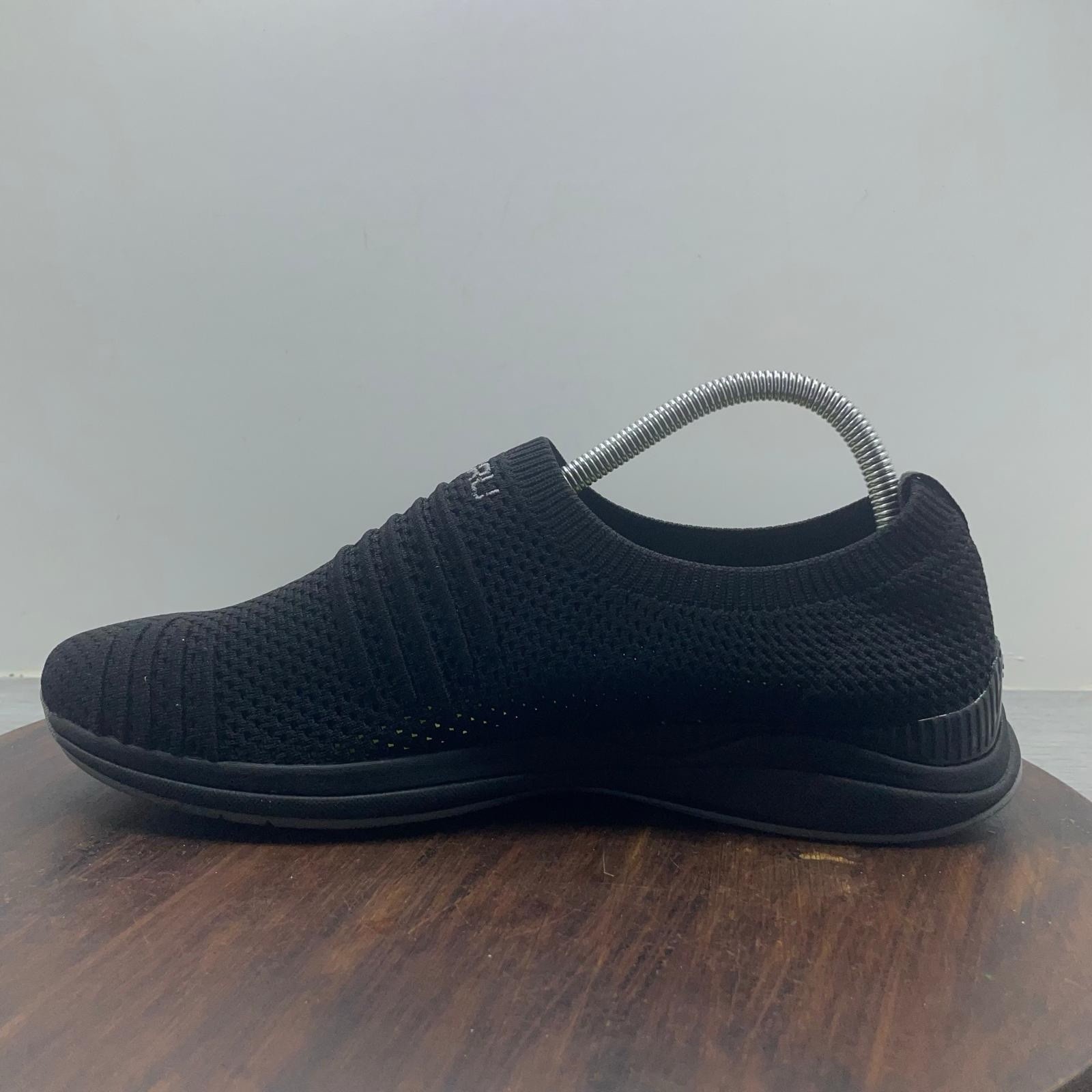 Kuru Shoes Womens 9 Stride Slip On Sneakers Knit Stretch Black Comfort