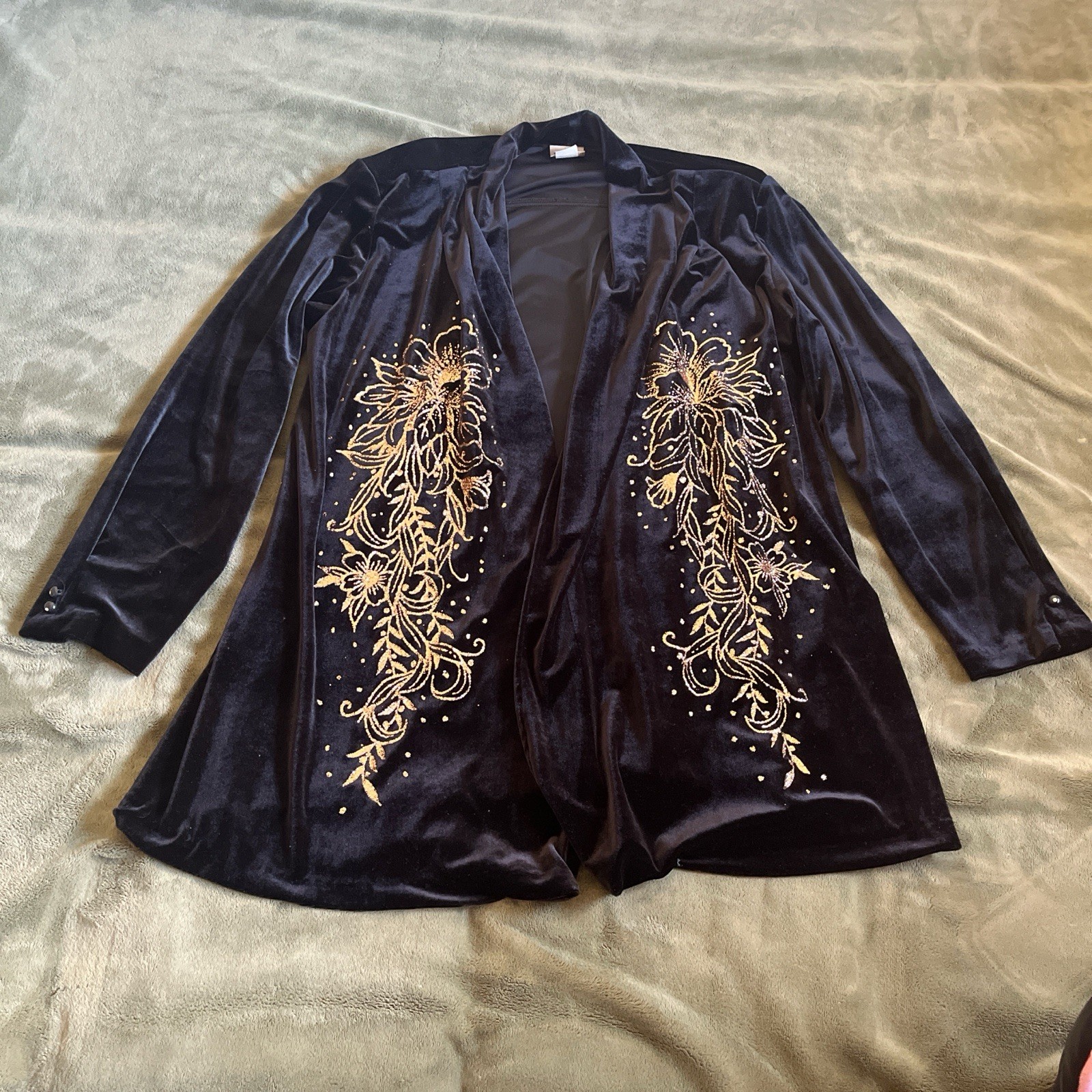 SAM Black Gold Velvet Jacket Floral Embroidery 38″ Chest 31″ Shoulder to Hem