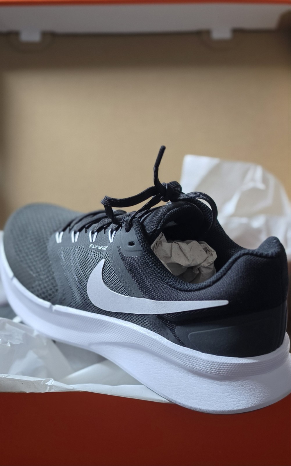 Nike Swift 3 Men’s/women’s Breathable Mesh Lace Up Running Sneakers Black/White