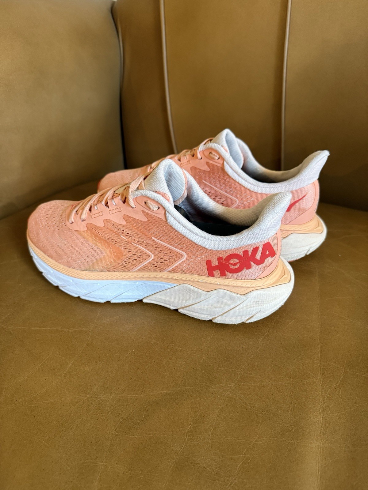 HOKA Arahi 5 Women’s Size 8.5B Pink Coral Running Shoes Sneakers 1115012 EUC