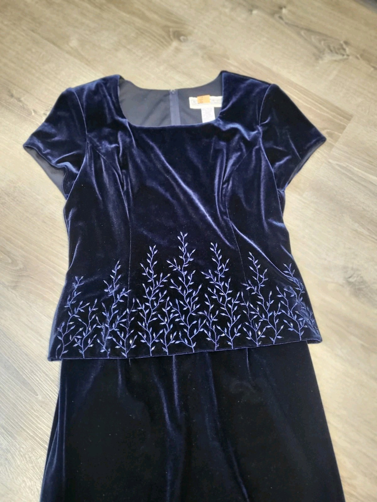 Jessica Howard Dress Size 8 Blue Embellished Velvet Women Long Dress MOB MOG