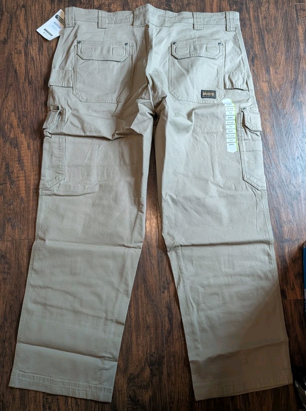 Duluth Trading Flex Fire Hose Relaxed Fit Cargo Work Pants Men’s 42 x 32 NWT