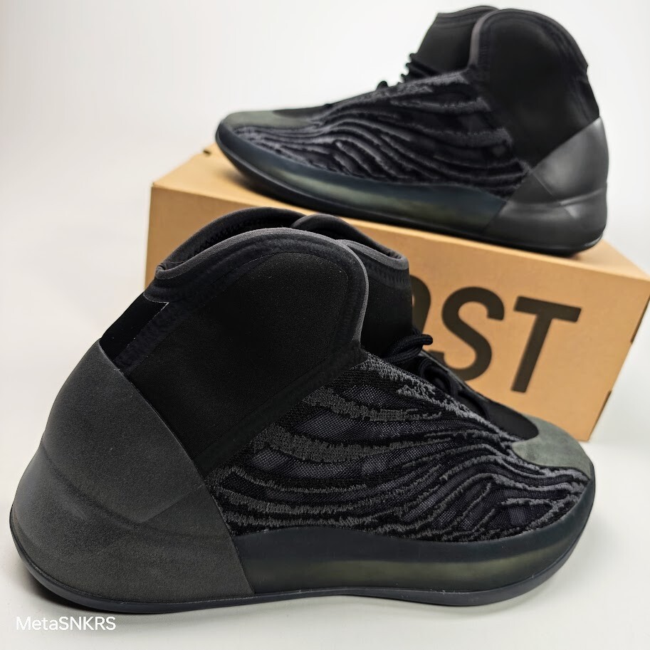 Adidas US 13.5 Men’s Onyx Black Grey Boost Lifestyle Rare Yeezy QNTM GX1317 NIB