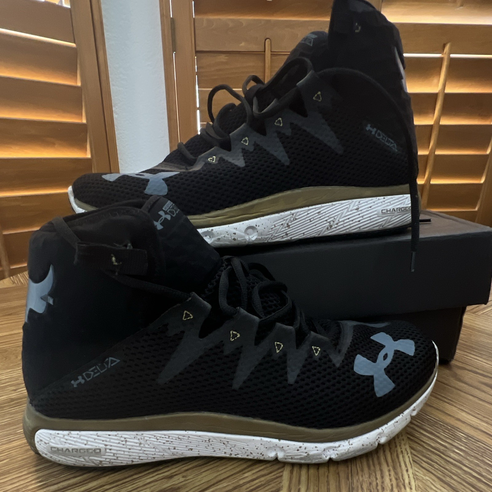 Under Armour Highlight Delta Men High Top Mesh Lace Up Sneaker Black/White